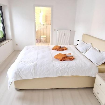 Luna City-Apartment 80Qm 2 Zimmer 2 Baeder 20Km Messe Airport Krefeld Bagian luar foto