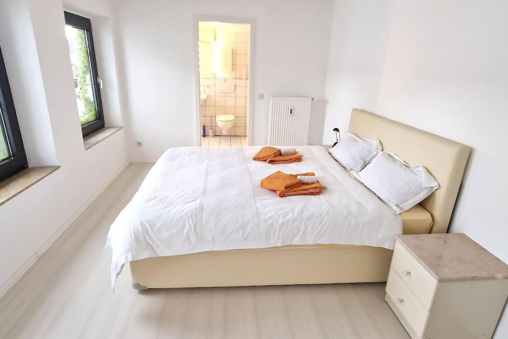 Luna City-Apartment 80Qm 2 Zimmer 2 Baeder 20Km Messe Airport Krefeld Bagian luar foto