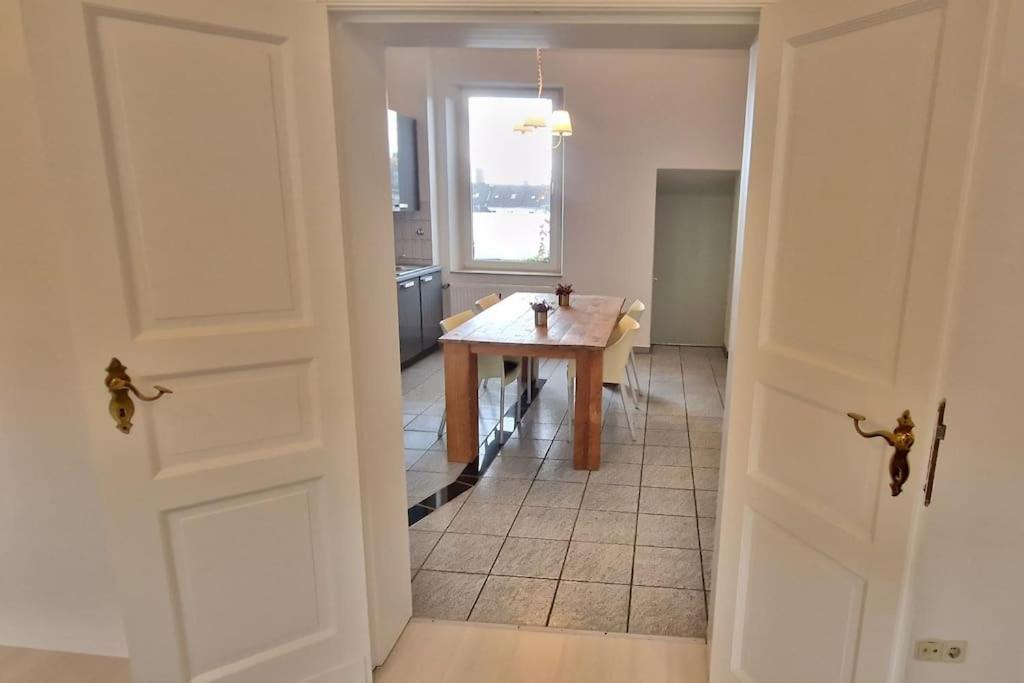 Luna City-Apartment 80Qm 2 Zimmer 2 Baeder 20Km Messe Airport Krefeld Bagian luar foto